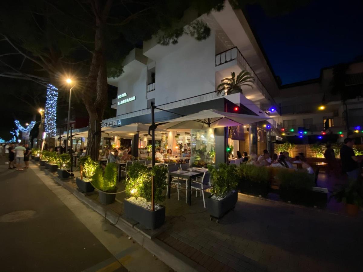 Hotel Aldebaran ลิโดดิเยโซโล ภายนอก รูปภาพ