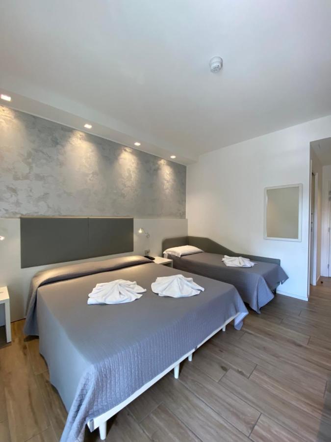 Hotel Aldebaran ลิโดดิเยโซโล ภายนอก รูปภาพ